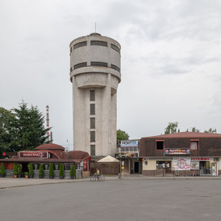 Peter Korček: STANICE, fotografická kniha