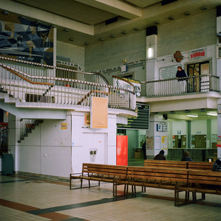 Peter Korček: STANICE, fotografická kniha